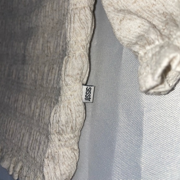 Cropped Neutral Tone Top - Picture 7 of 9